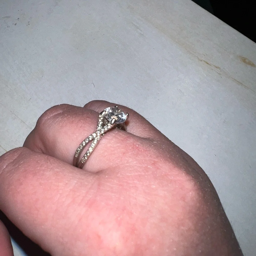 Twisted Pavé Sterling Silver Ring 💍 - Picture 4 of 7